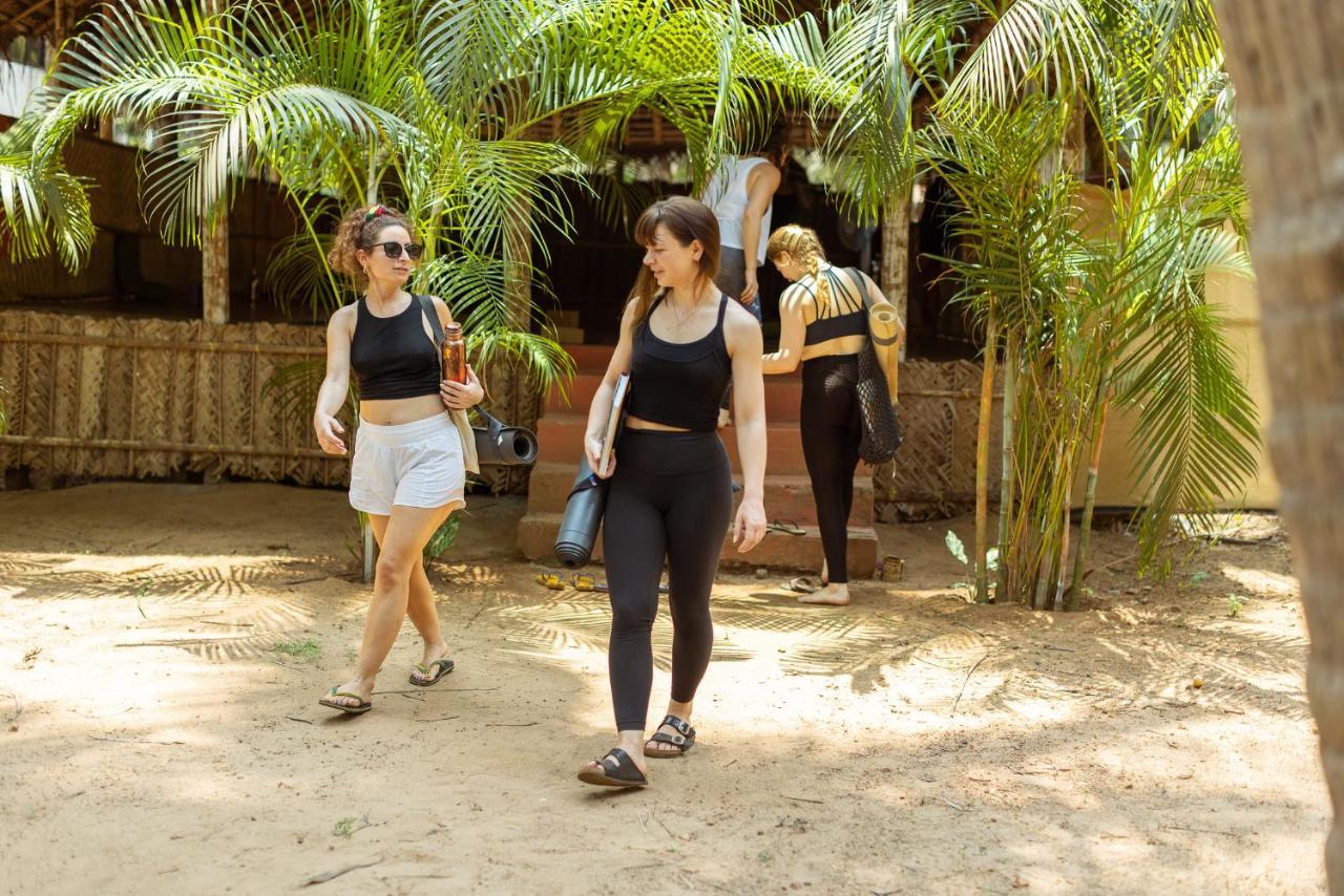 Palm Trees Ayurvedic Heritage Patnem Beach Exterior photo