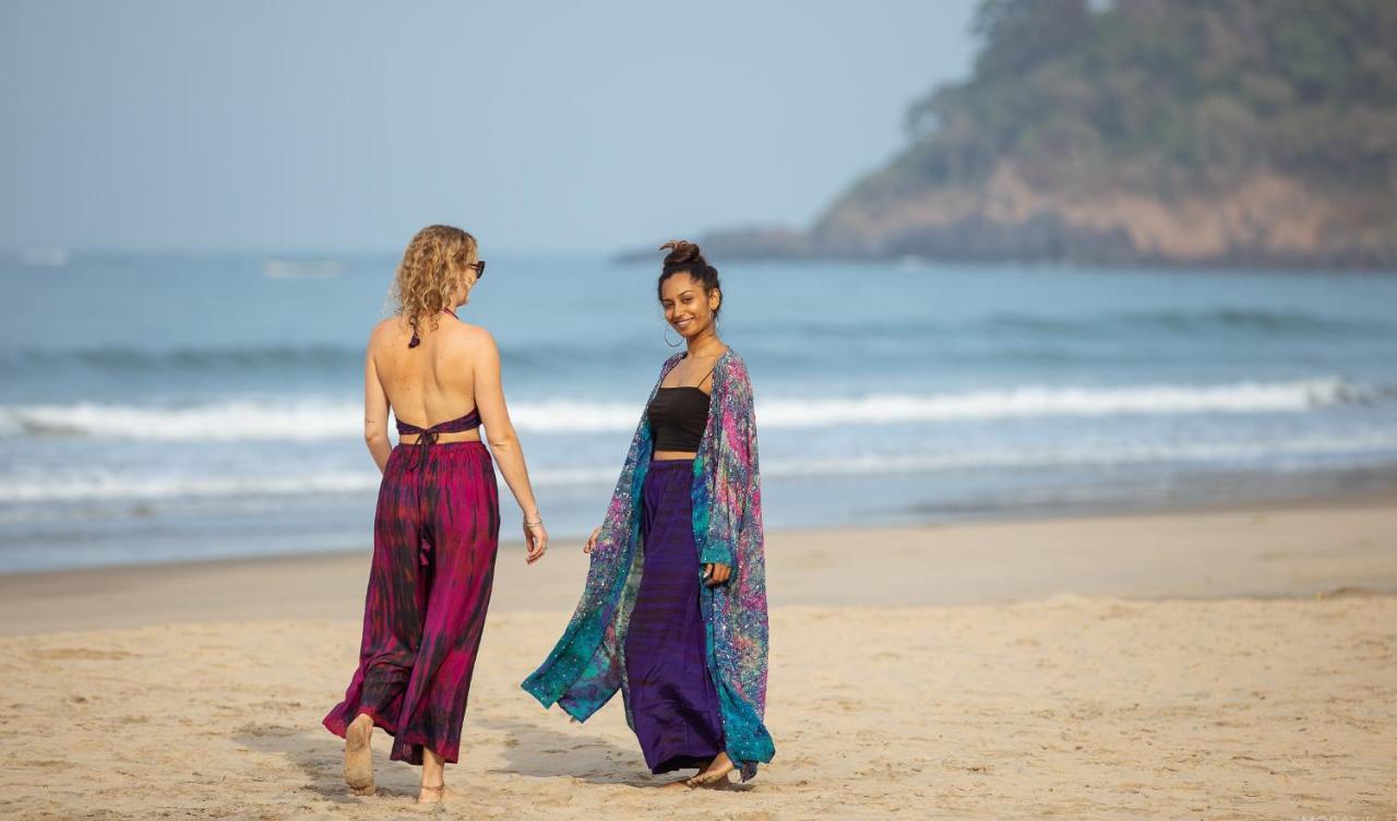 Palm Trees Ayurvedic Heritage Patnem Beach Exterior photo