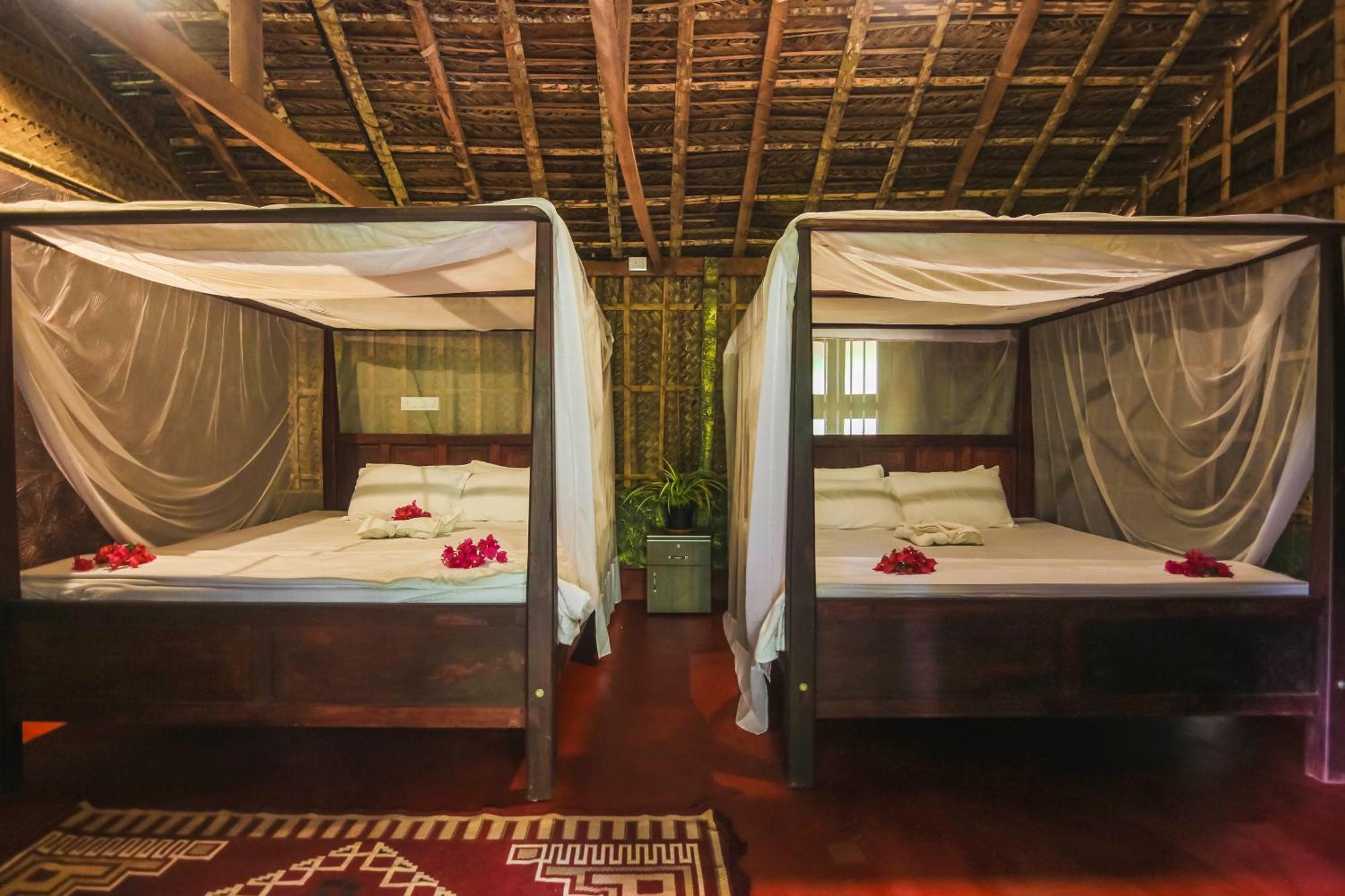 Palm Trees Ayurvedic Heritage Patnem Beach Exterior photo
