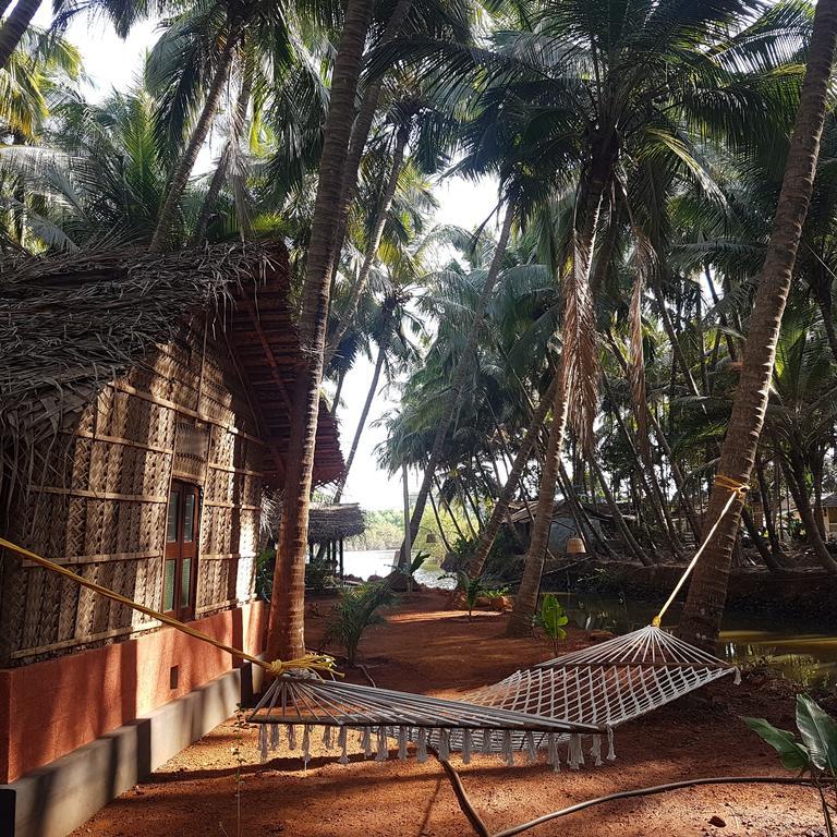 Palm Trees Ayurvedic Heritage Patnem Beach Exterior photo